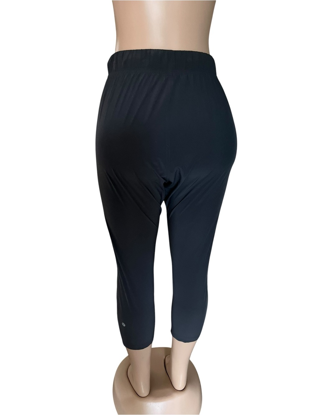 Lululemon Harem Crop - Picture 5 of 6